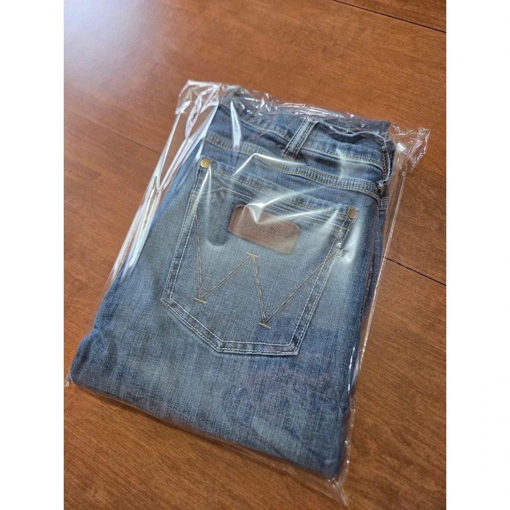 Wrangler Retro Slim Boot Mens Jeans Medium Wash Denim W30 L29 Western 77MWZLY